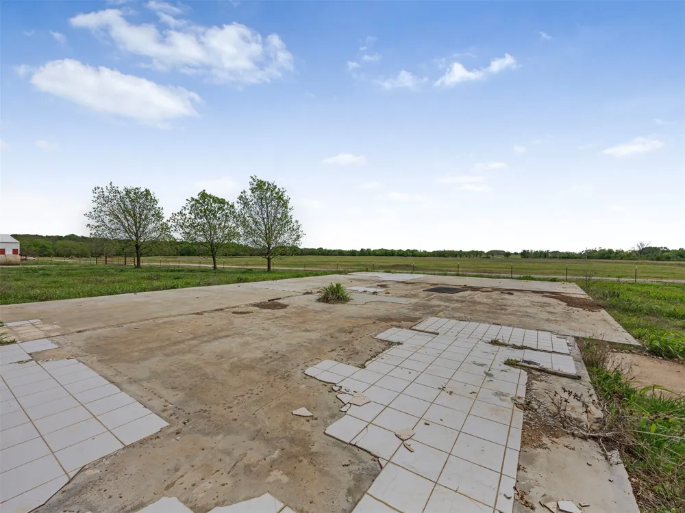100 S 194th Street W Council Hill, OK 74428