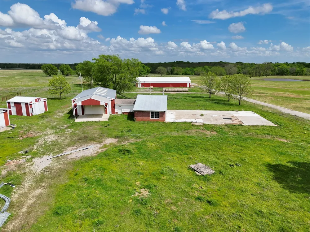 100 S 194th Street W Council Hill, OK 74428