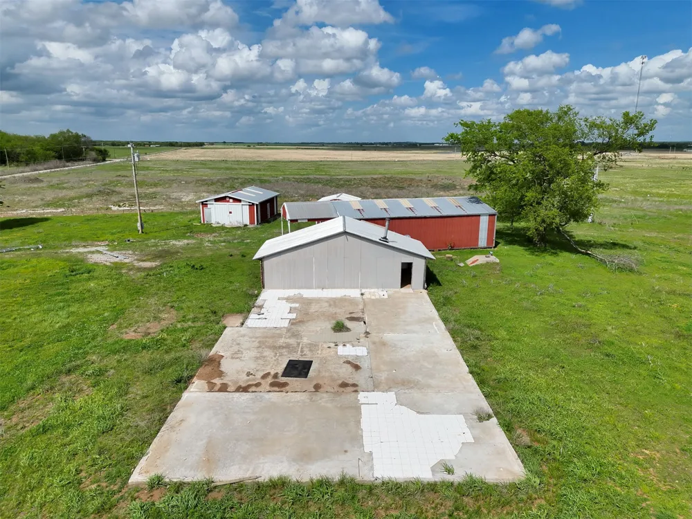 100 S 194th Street W Council Hill, OK 74428