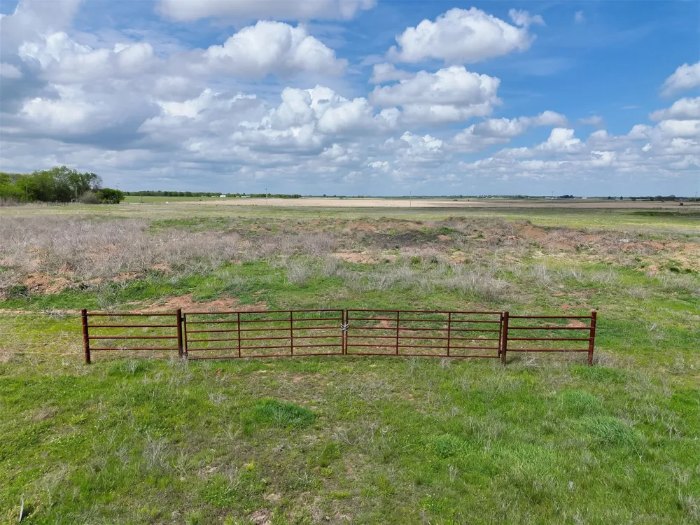 100 S 194th Street W Council Hill, OK 74428