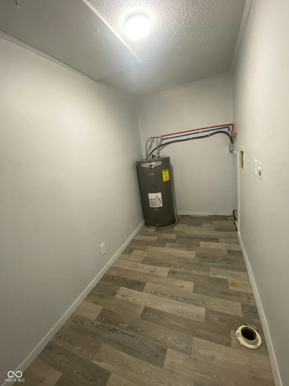 2000 Indianapolis Road #15 Crawfordsville, IN 47933