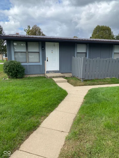 2000 Indianapolis Road #15