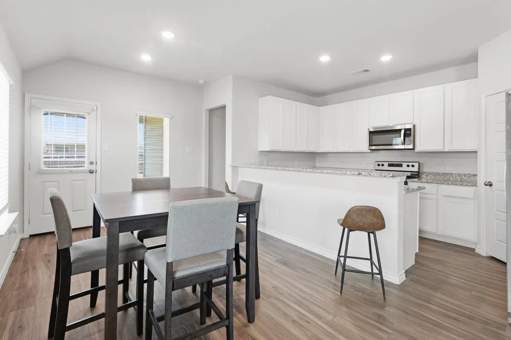 1600 Luke Street Ennis, TX 75119