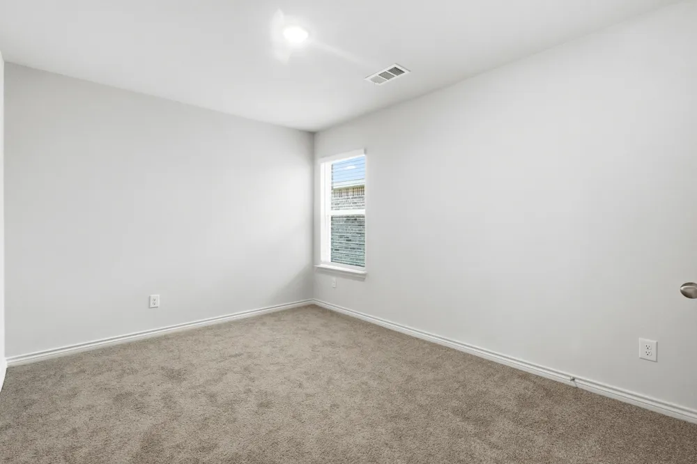 1600 Luke Street Ennis, TX 75119