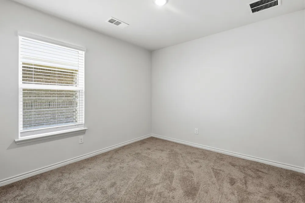 1600 Luke Street Ennis, TX 75119
