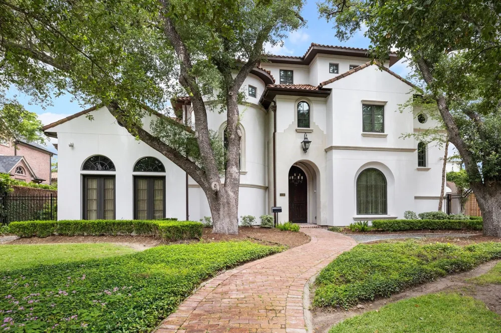 5556 Lynbrook Drive Houston, TX 77056