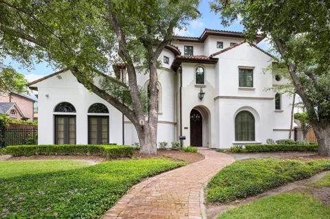 5556 Lynbrook Drive