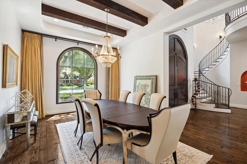 5556 Lynbrook Drive Houston, TX 77056