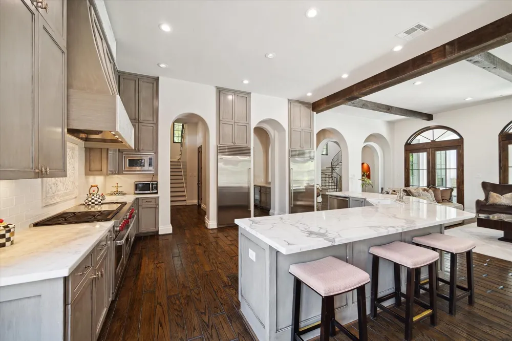 5556 Lynbrook Drive Houston, TX 77056