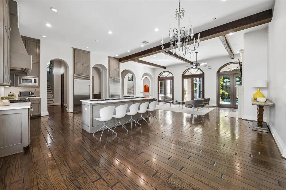 5556 Lynbrook Drive Houston, TX 77056