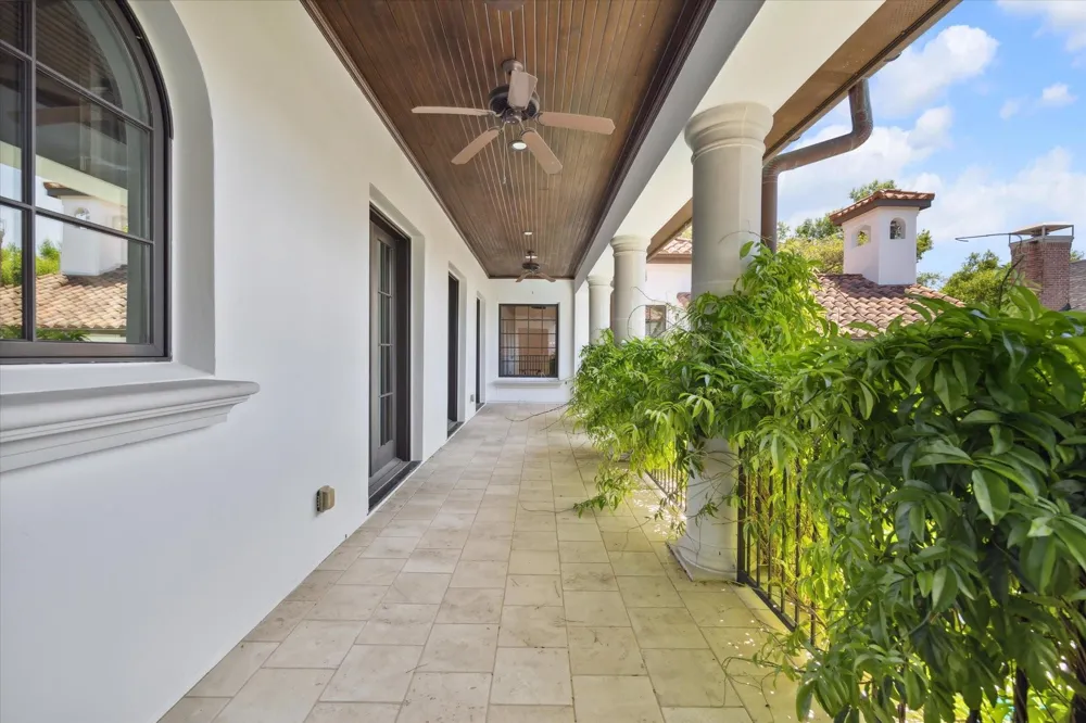 5556 Lynbrook Drive Houston, TX 77056
