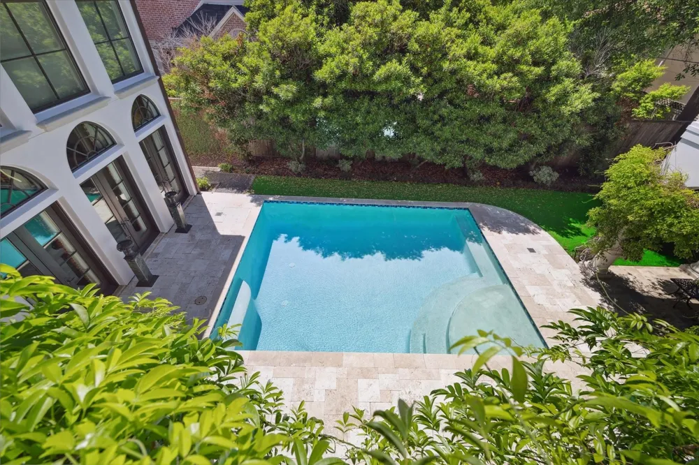 5556 Lynbrook Drive Houston, TX 77056