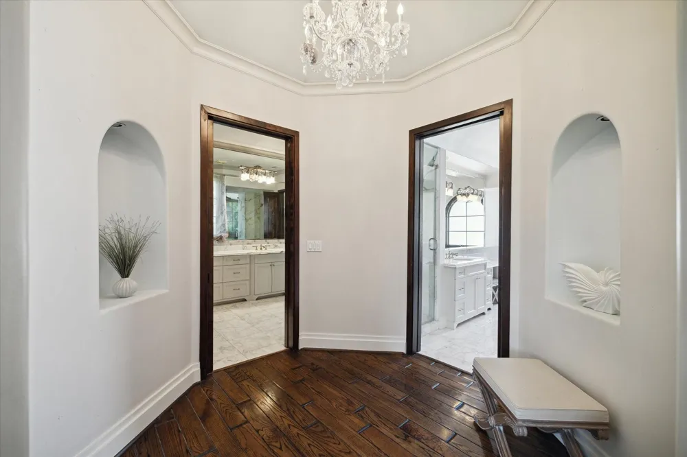 5556 Lynbrook Drive Houston, TX 77056
