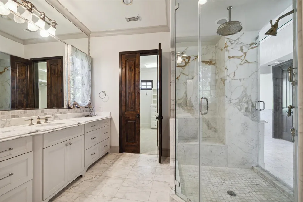 5556 Lynbrook Drive Houston, TX 77056