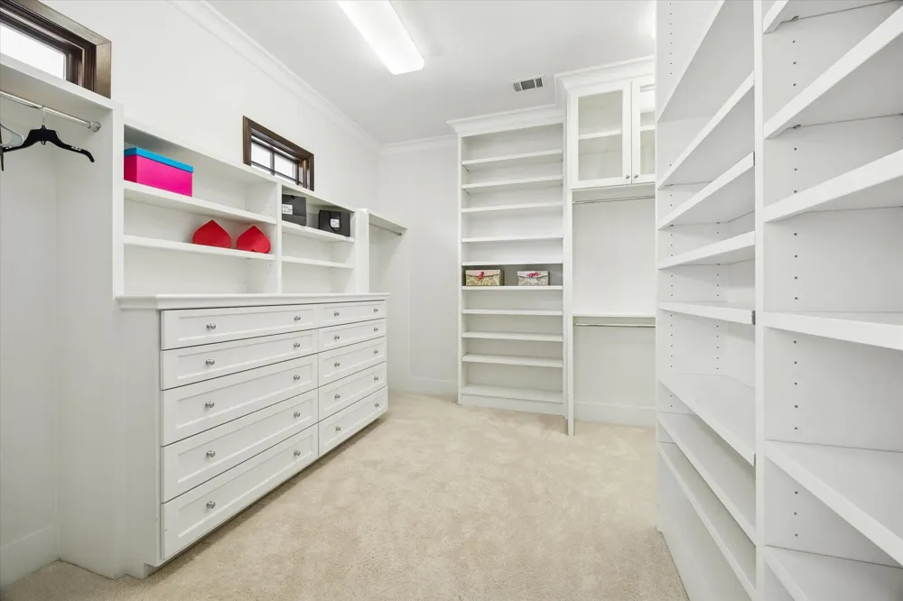 5556 Lynbrook Drive Houston, TX 77056