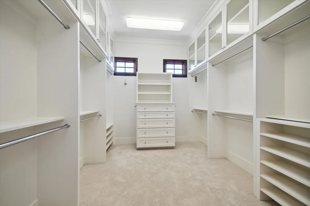 5556 Lynbrook Drive Houston, TX 77056