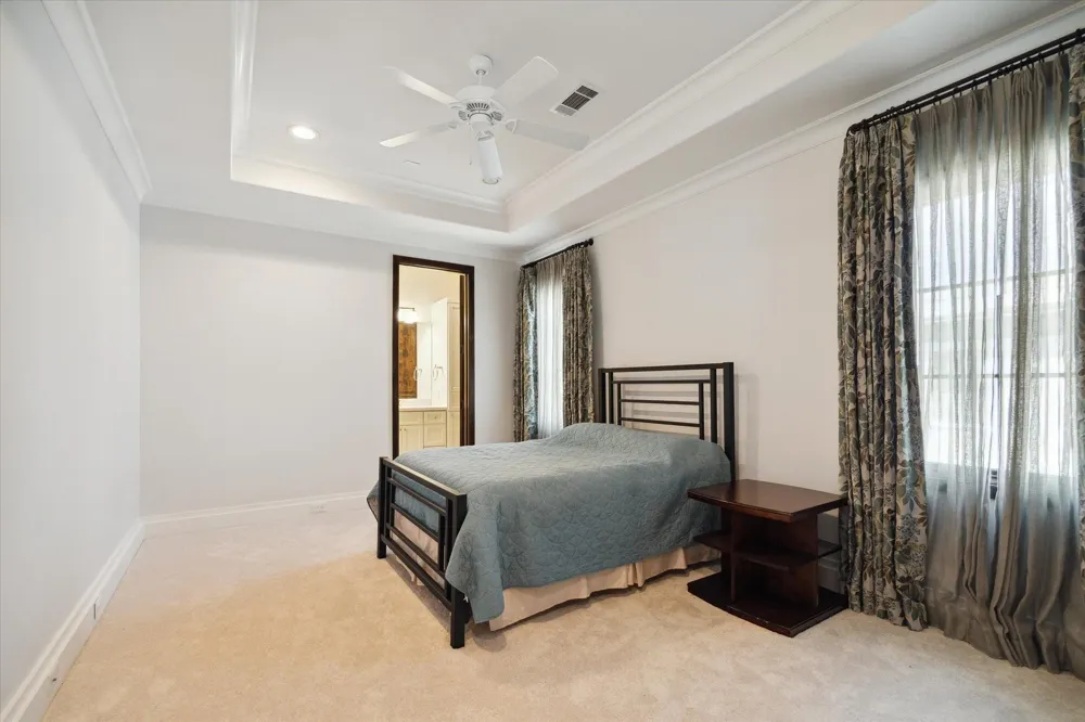 5556 Lynbrook Drive Houston, TX 77056