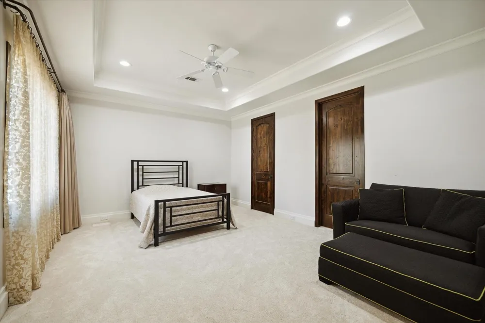 5556 Lynbrook Drive Houston, TX 77056