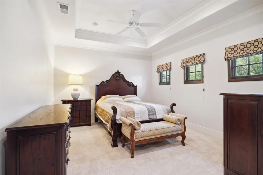 5556 Lynbrook Drive Houston, TX 77056