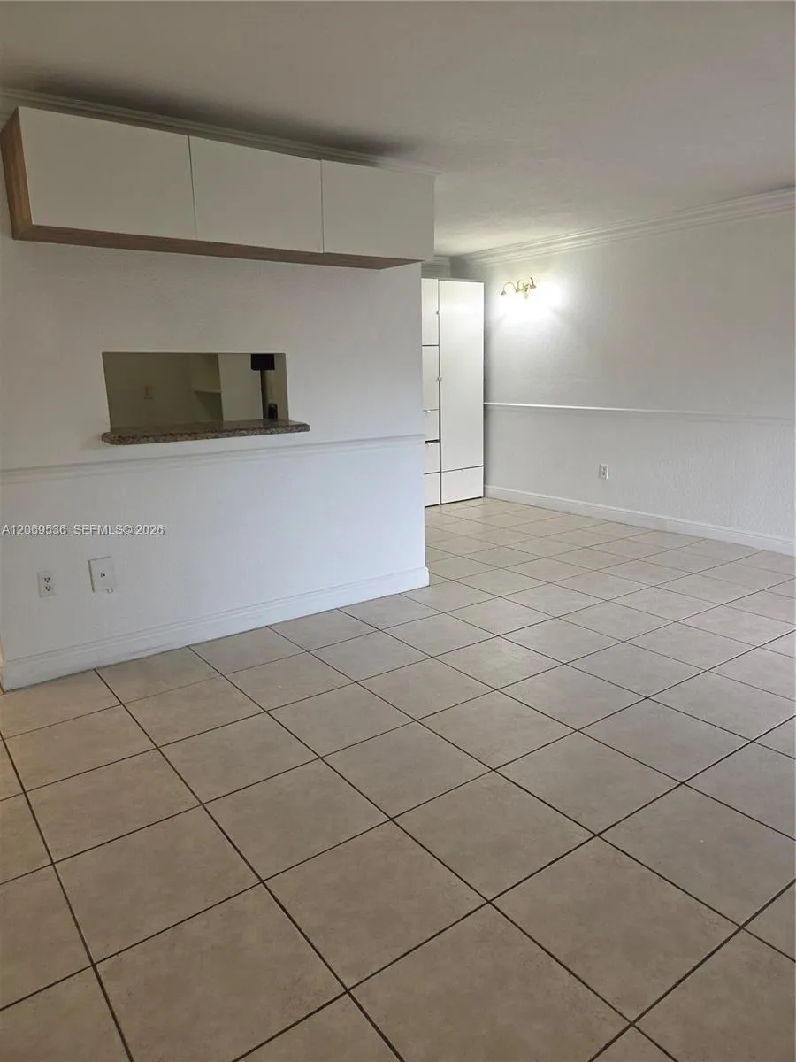 9445 SW 76th St #U1 Miami, FL 33173