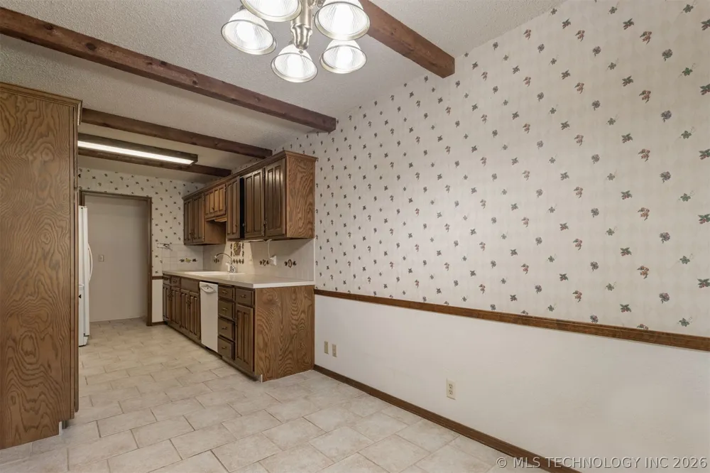 12811 E 133rd Street S Broken Arrow, OK 74011