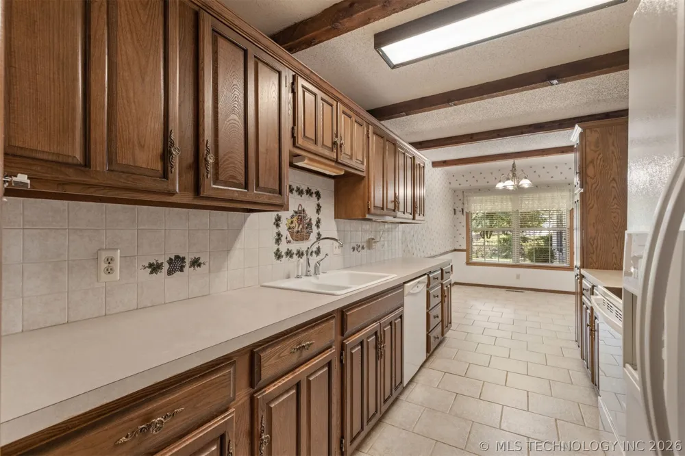 12811 E 133rd Street S Broken Arrow, OK 74011