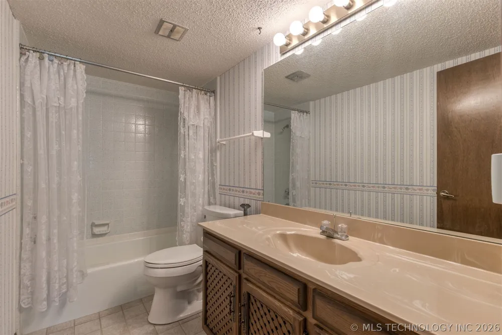 12811 E 133rd Street S Broken Arrow, OK 74011