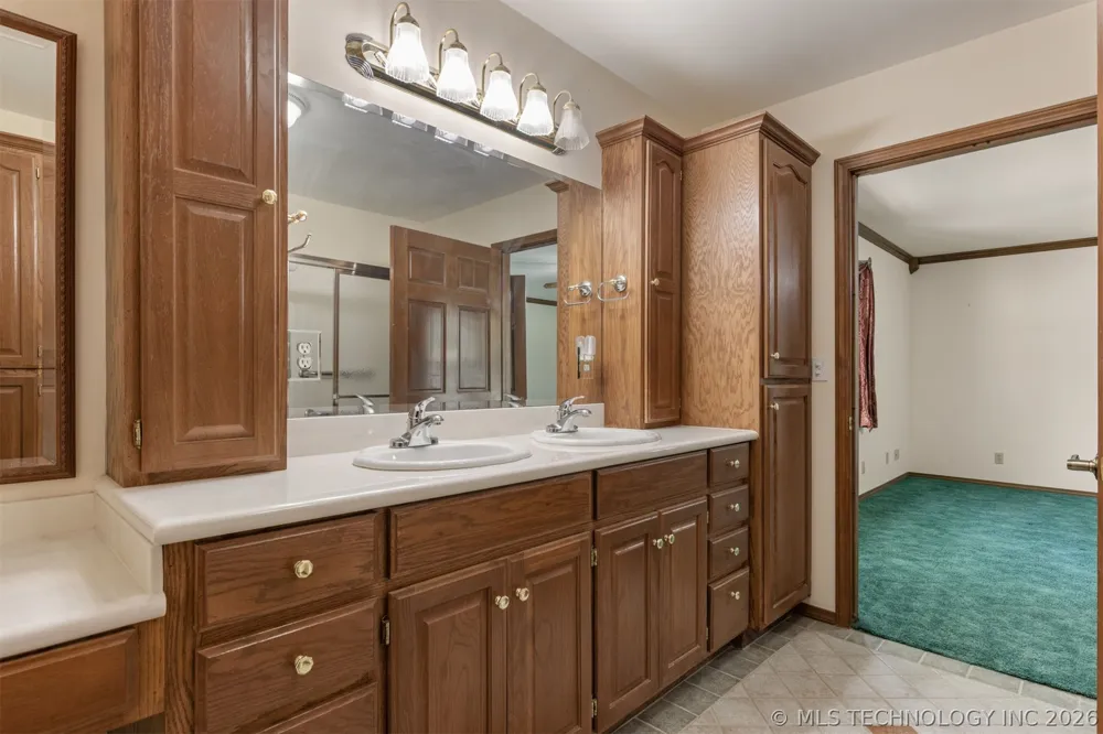 12811 E 133rd Street S Broken Arrow, OK 74011