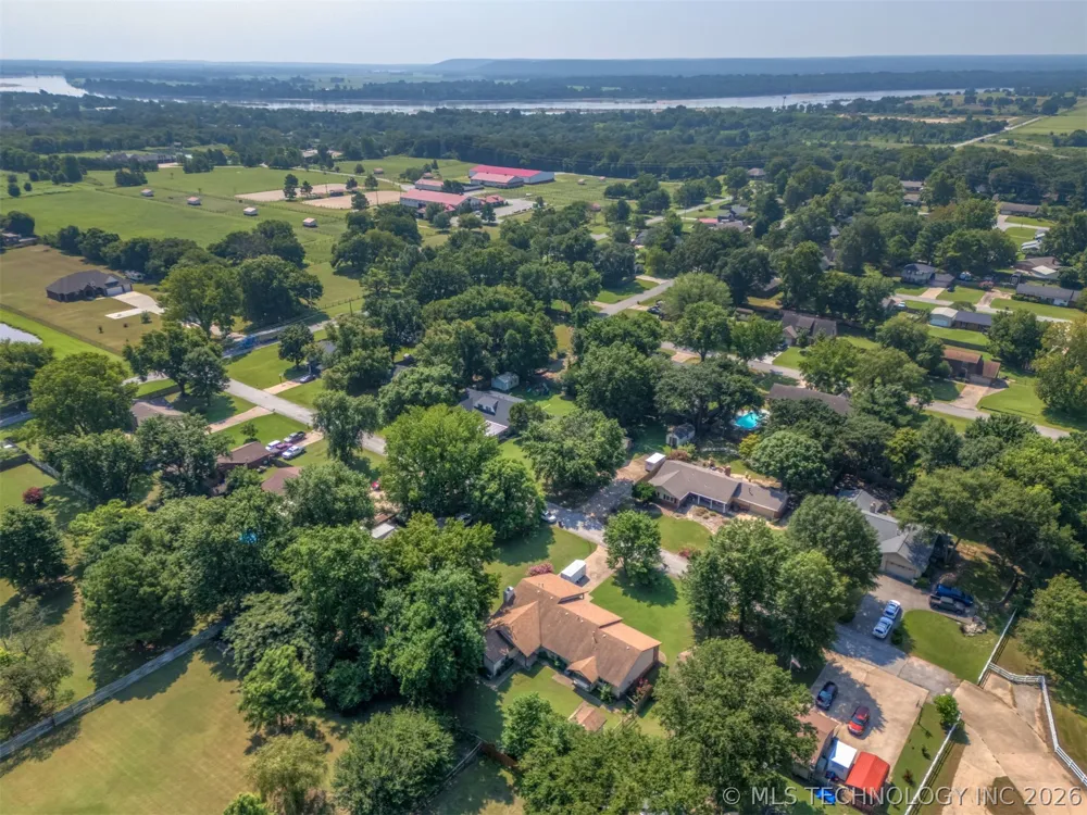 12811 E 133rd Street S Broken Arrow, OK 74011