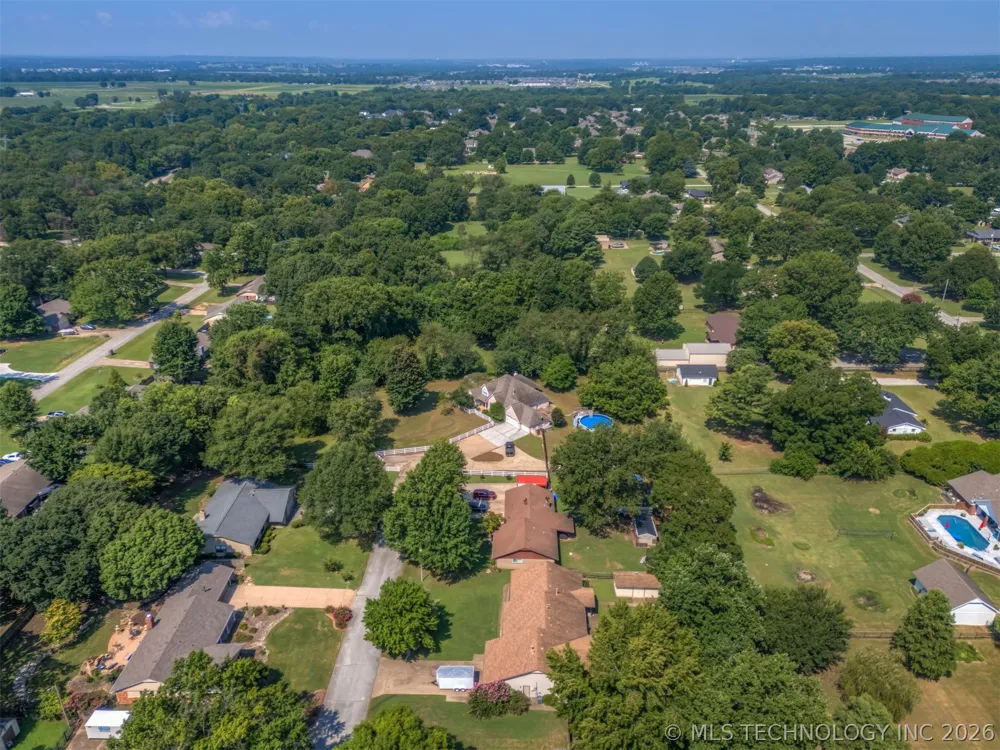 12811 E 133rd Street S Broken Arrow, OK 74011