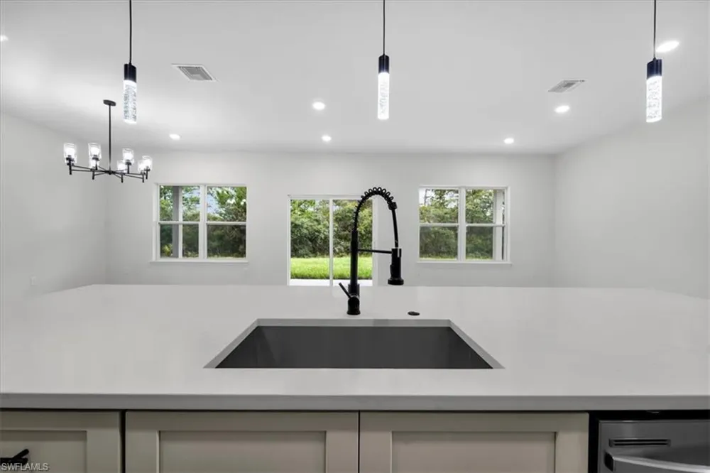 4700 San Ignacio Drive Sebring, FL 33872
