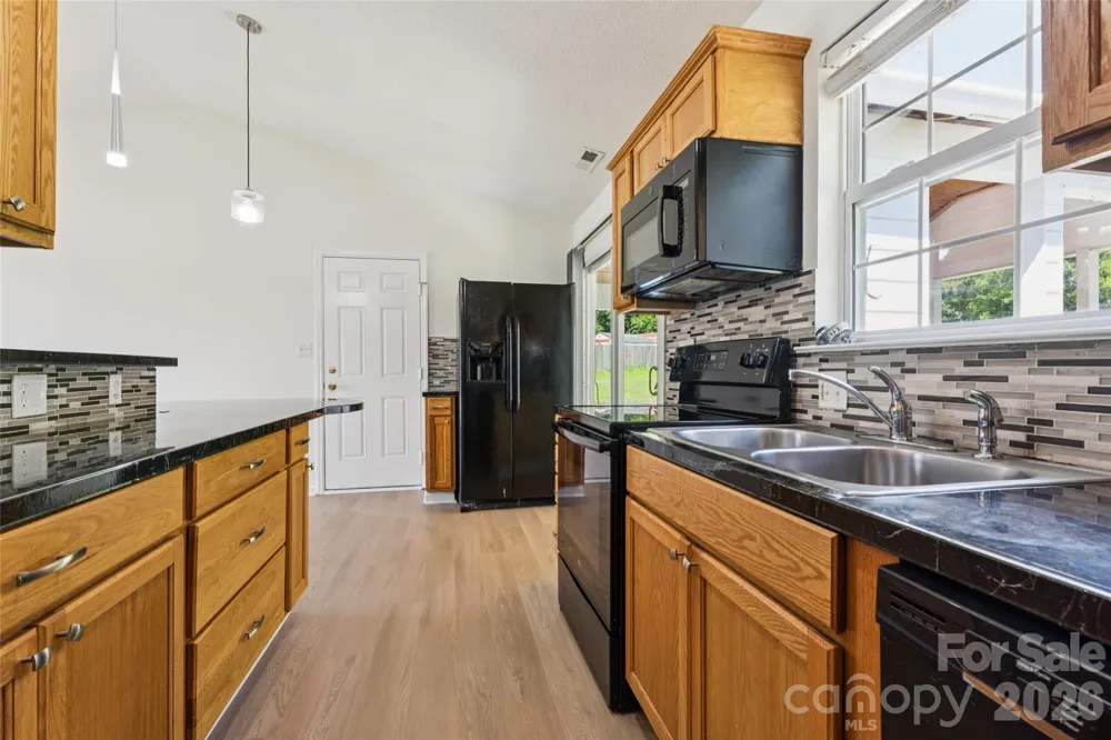 4563 Sunchase Court NW Concord, NC 28027