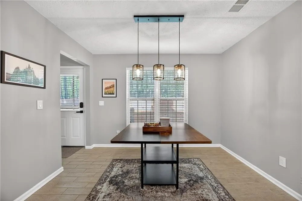 9899 Vista Circle Union City, GA 30291