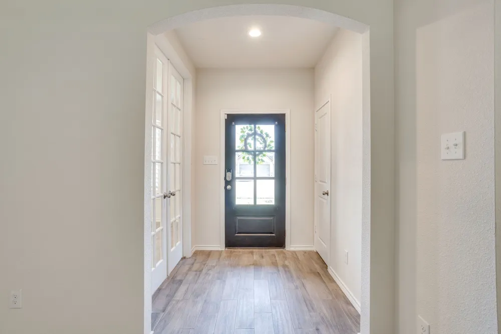 1533 Grassy Meadows Drive Burleson, TX 76058