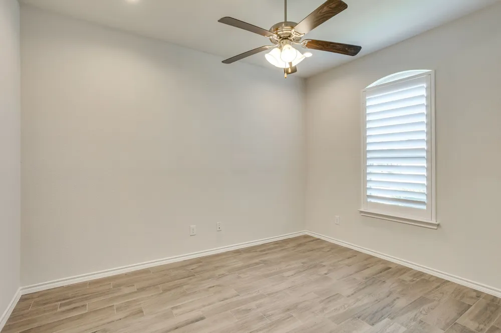 1533 Grassy Meadows Drive Burleson, TX 76058