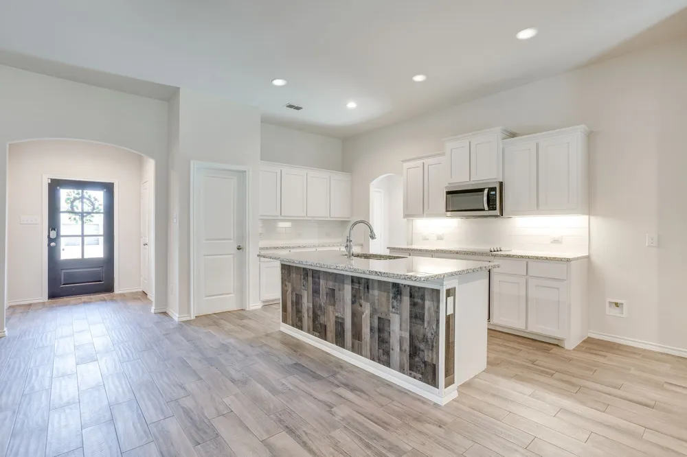 1533 Grassy Meadows Drive Burleson, TX 76058