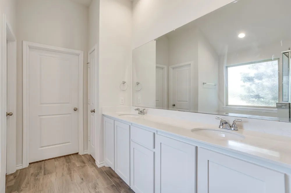 1533 Grassy Meadows Drive Burleson, TX 76058