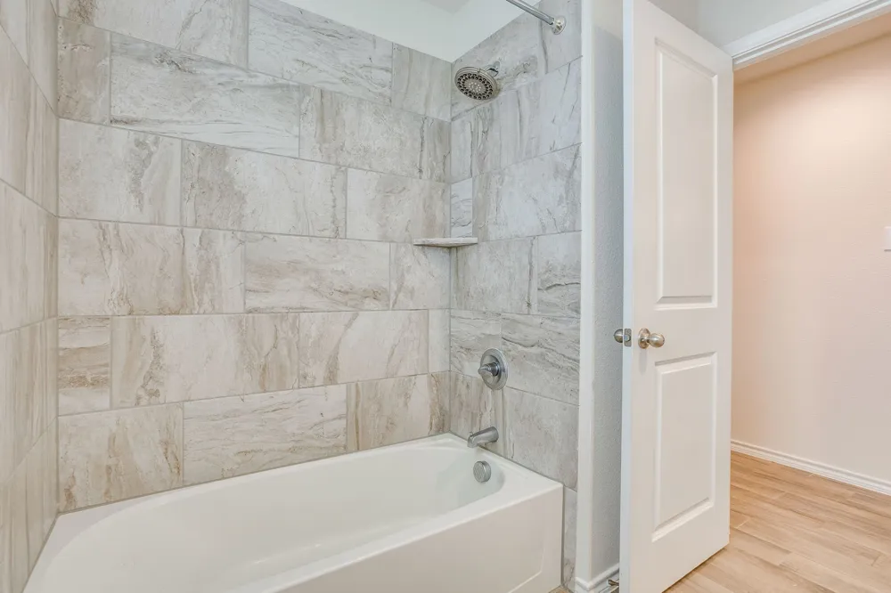 1533 Grassy Meadows Drive Burleson, TX 76058
