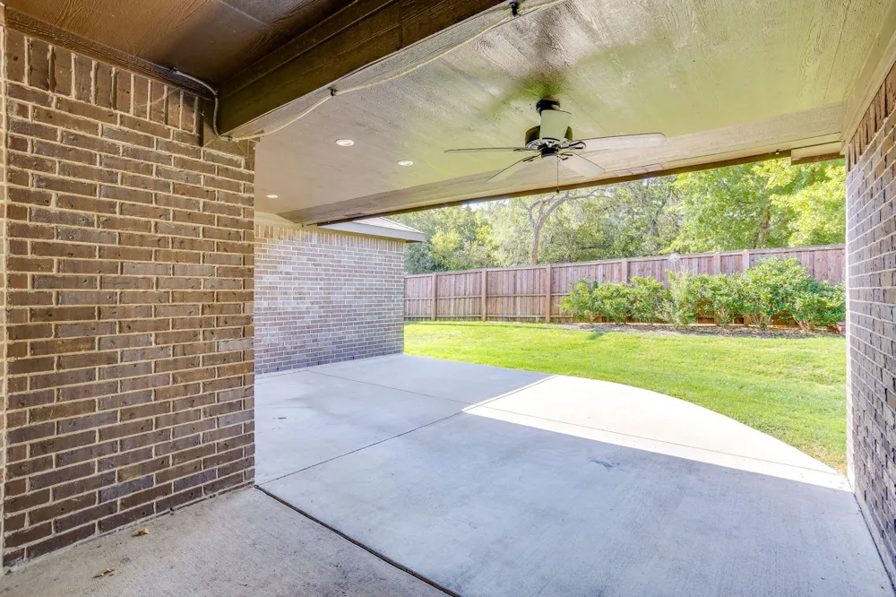 1533 Grassy Meadows Drive Burleson, TX 76058