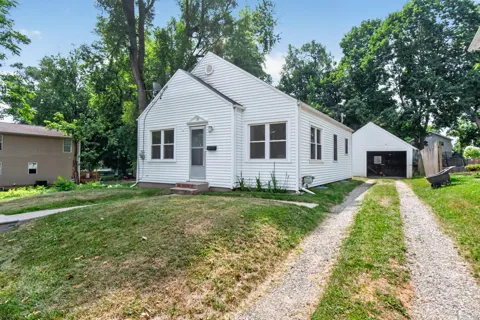 135 E Mansion