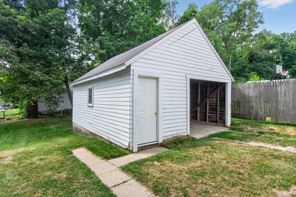 135 E Mansion Jackson, MI 49203