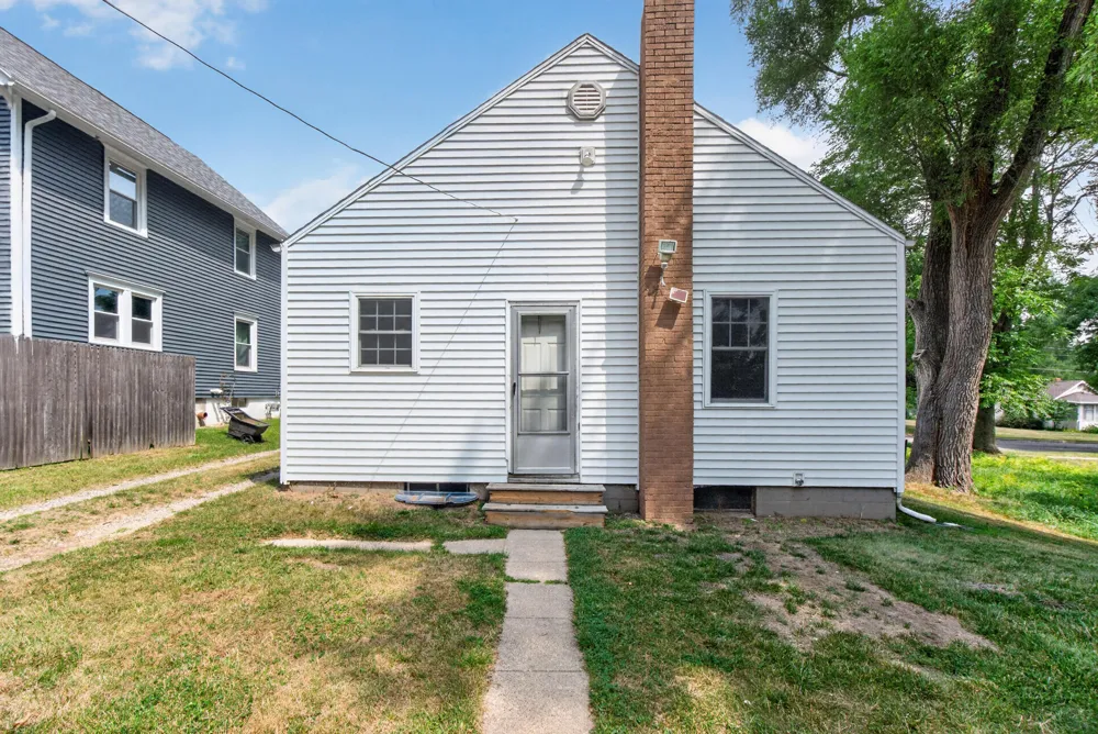 135 E Mansion Jackson, MI 49203