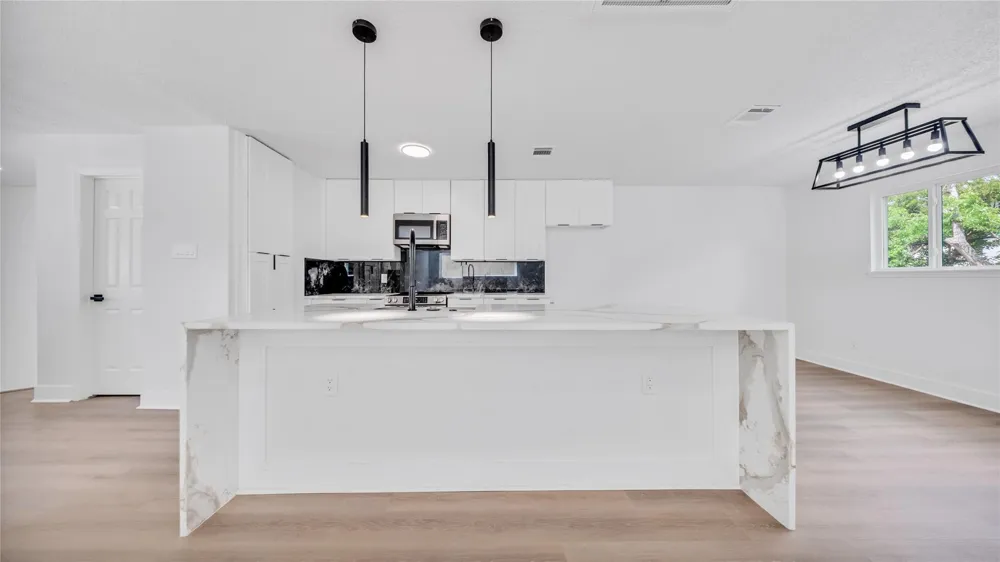 3510 Bellaire Boulevard Houston, TX 77025
