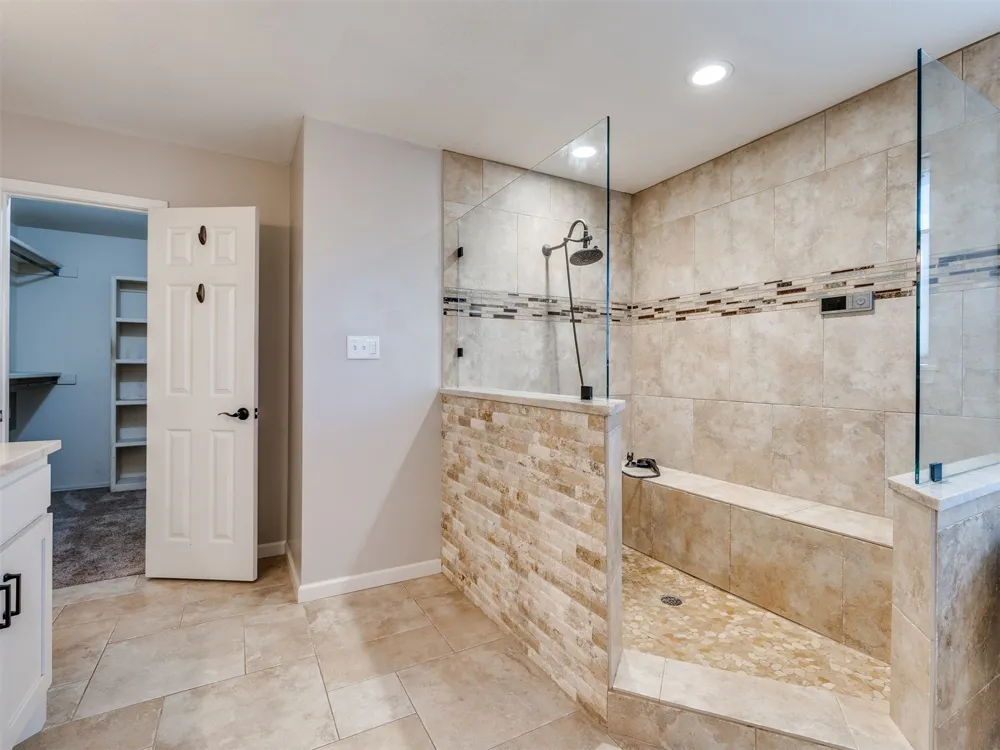 1004 S Yellowood Avenue Broken Arrow, OK 74012