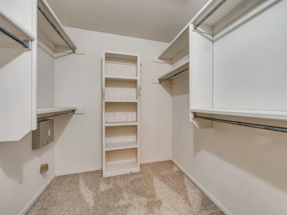 1004 S Yellowood Avenue Broken Arrow, OK 74012
