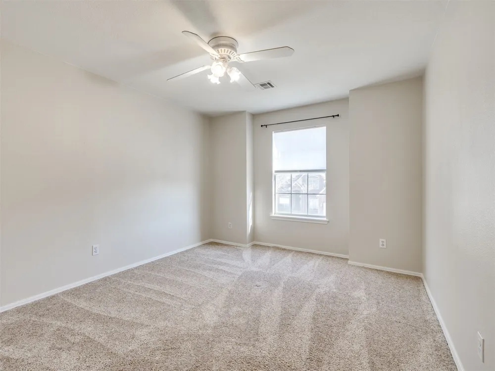 1004 S Yellowood Avenue Broken Arrow, OK 74012
