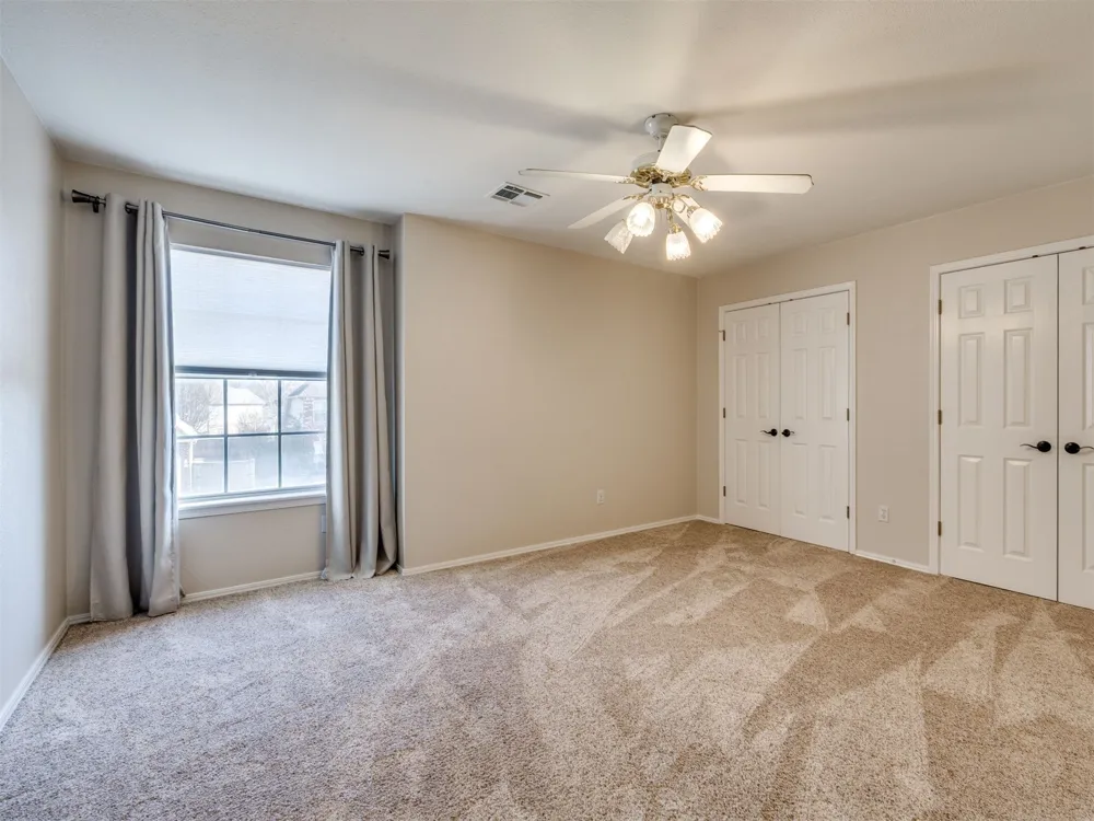 1004 S Yellowood Avenue Broken Arrow, OK 74012