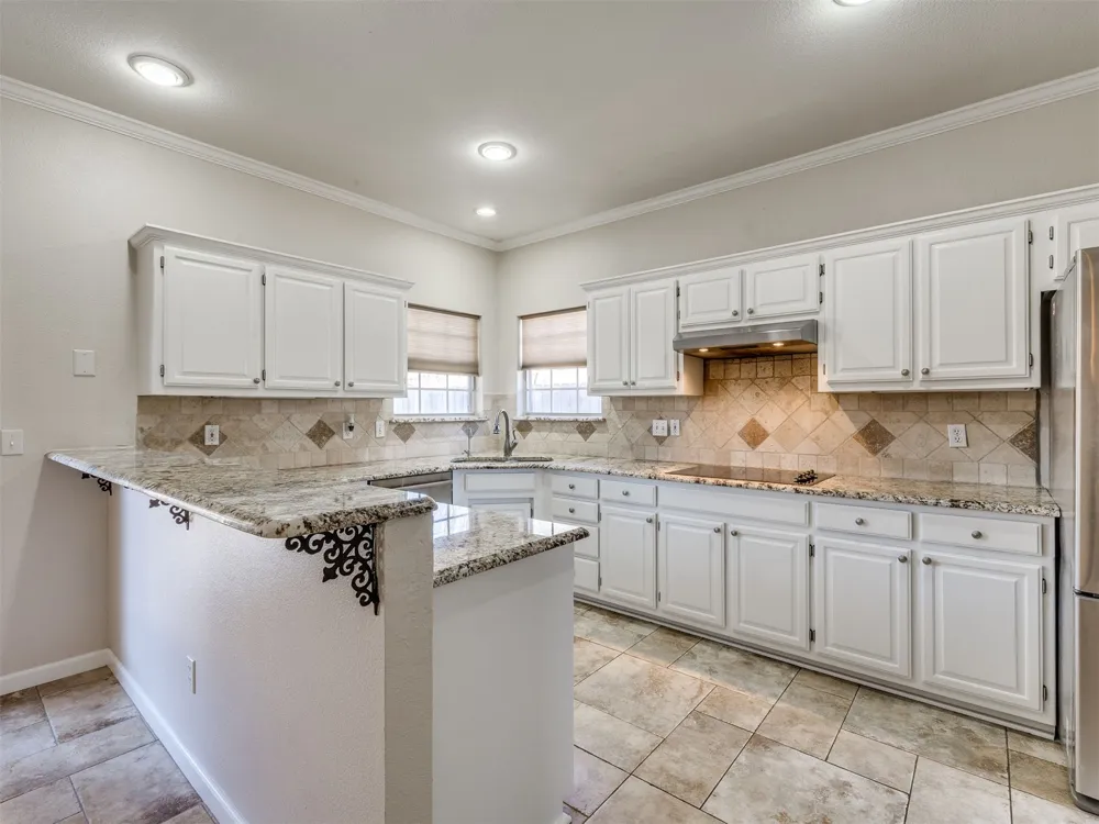 1004 S Yellowood Avenue Broken Arrow, OK 74012