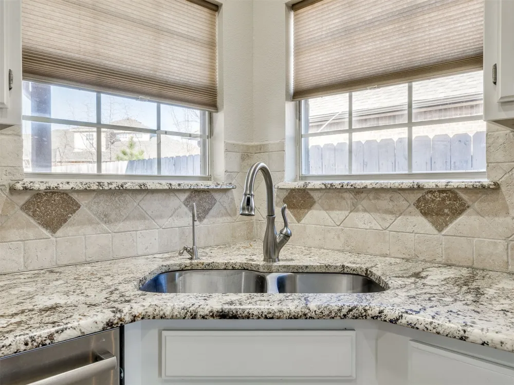 1004 S Yellowood Avenue Broken Arrow, OK 74012