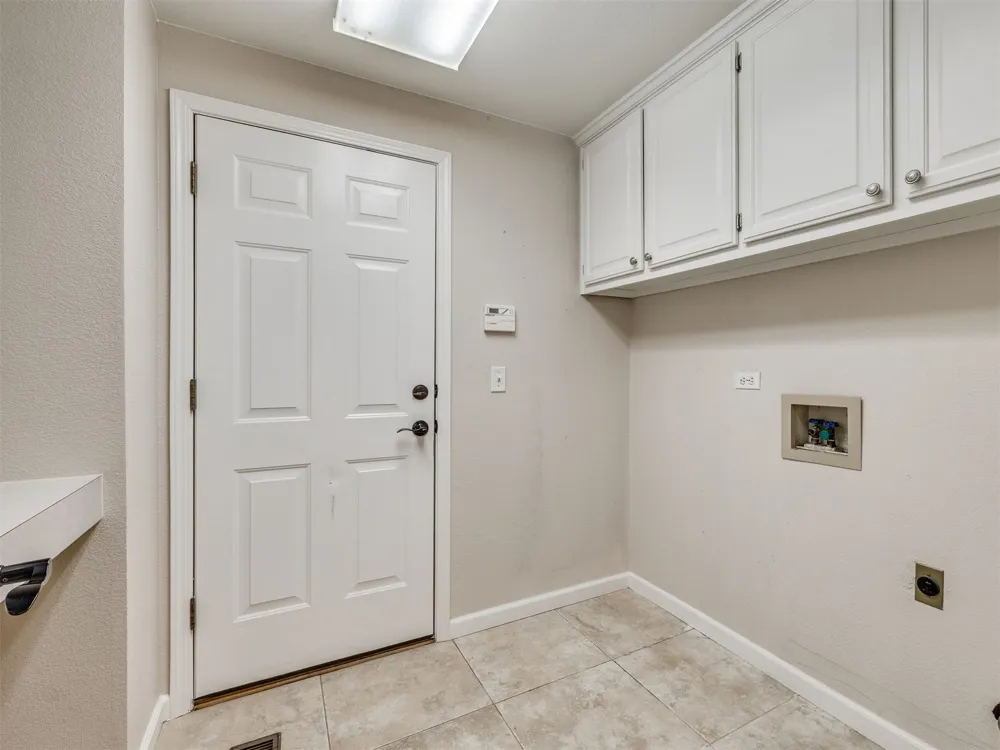 1004 S Yellowood Avenue Broken Arrow, OK 74012